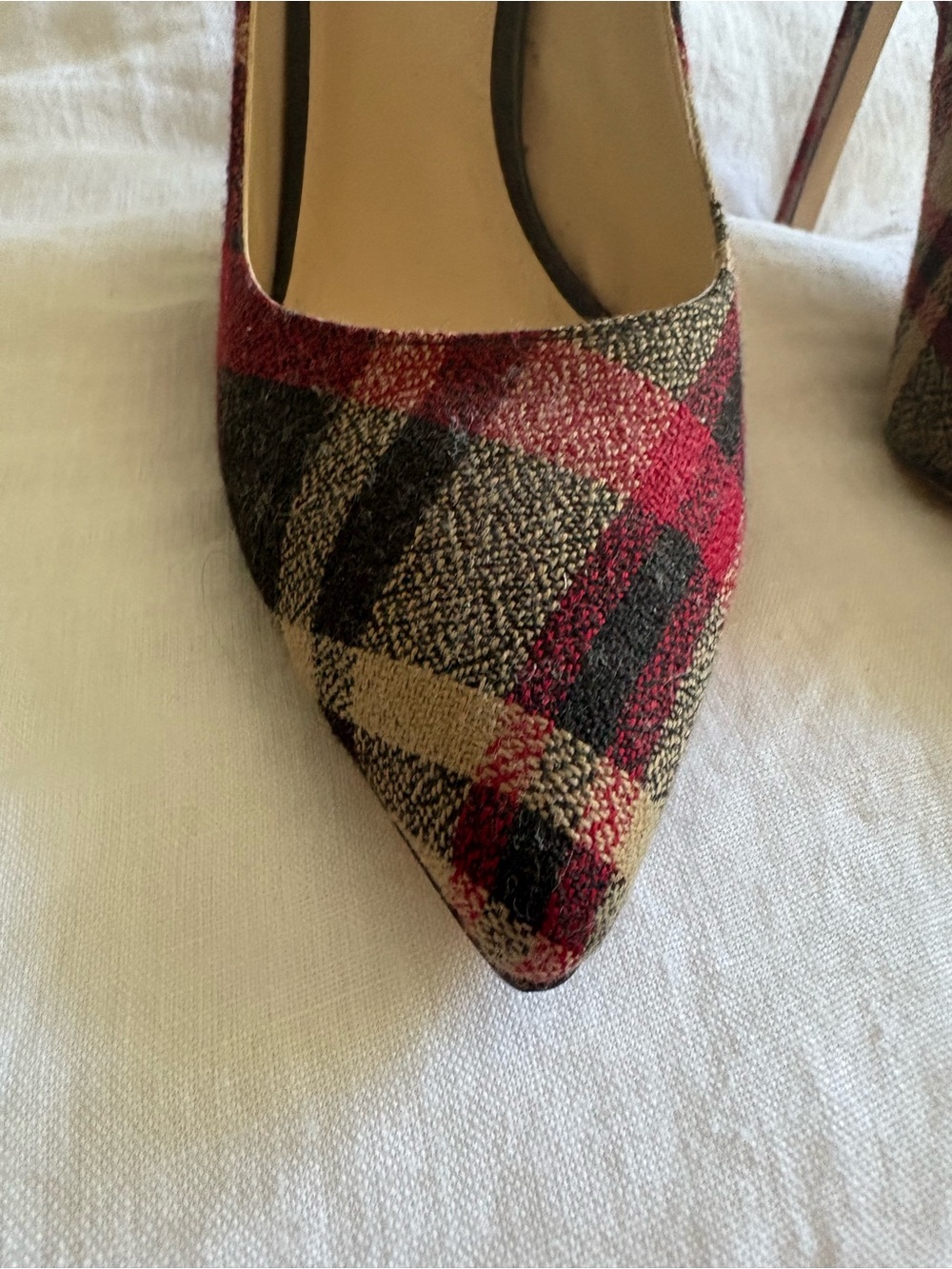 Nine West Tartan plaid fabric pointed-Toe Stiletto Pumps. Worn 1x. Beautiful! - Picture 4 of 8